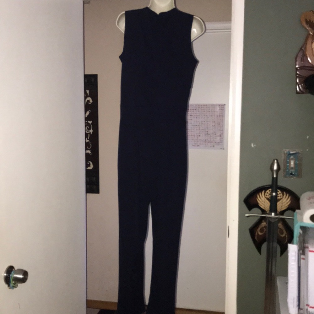 Dark blue jumpsuit New 🍒 size medium - Picture 6 of 6